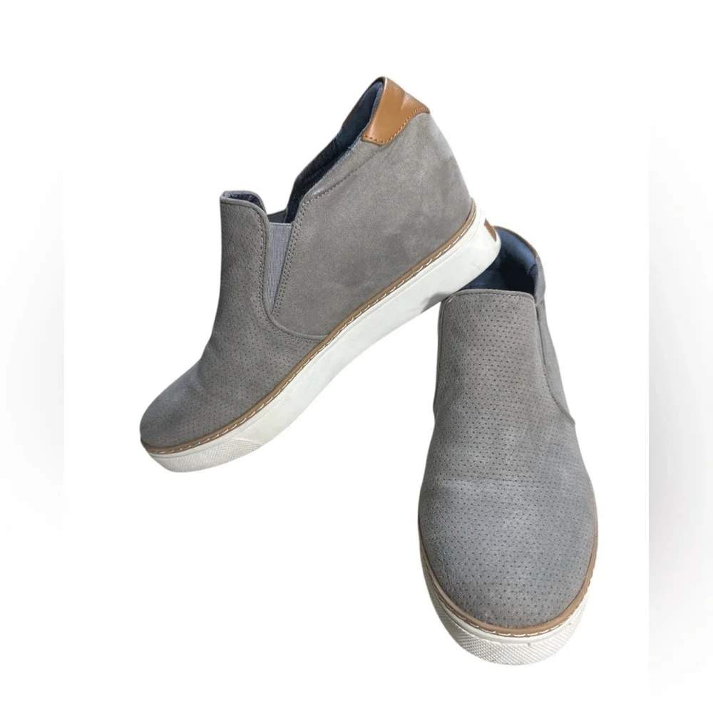 Dr. Scholl’s BE FREE Gray Suede Slip-On Sneakers Size 7M